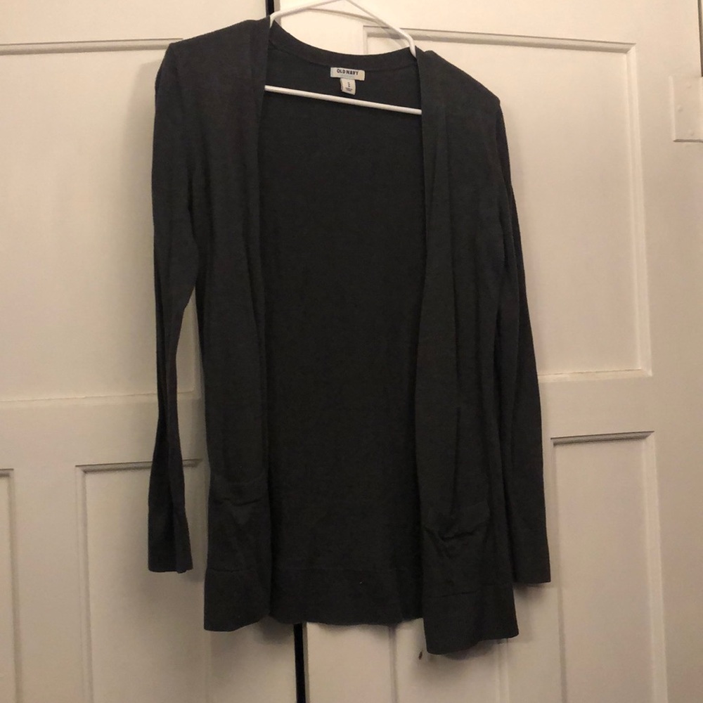Old Navy gray cardigan with pockets!